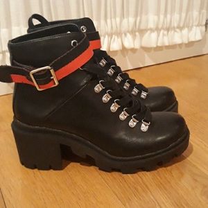 Steve Madden "Rude" lace up boots